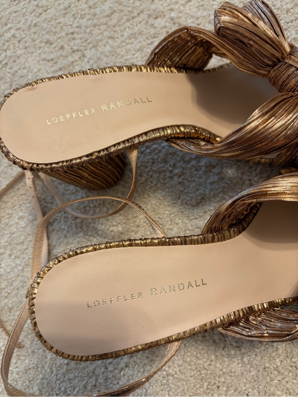 Loeffler Randall Camellia Gold Pleated Bow Heel Sz 10 - Picture 2 of 4